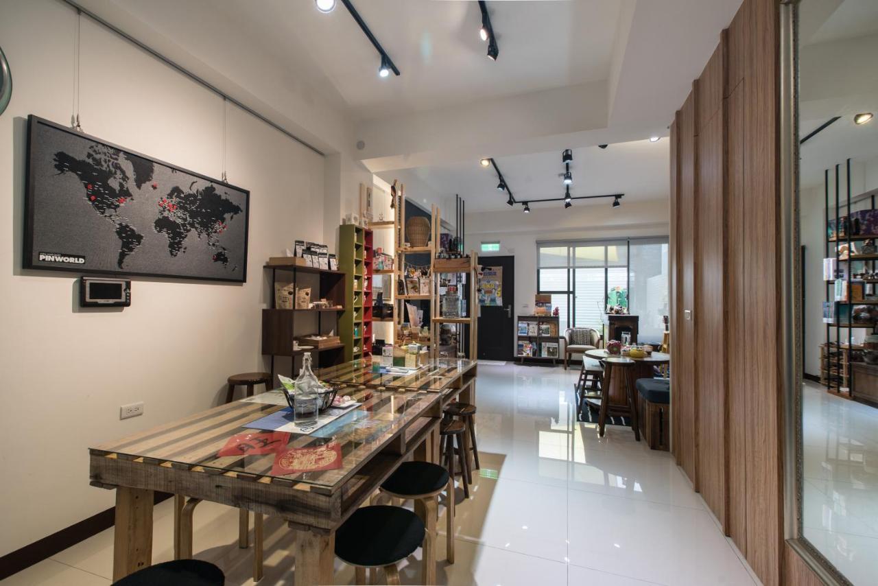 黑琵軼棧湖濱旅宿 K&B Happy Hostel Tainan Extérieur photo