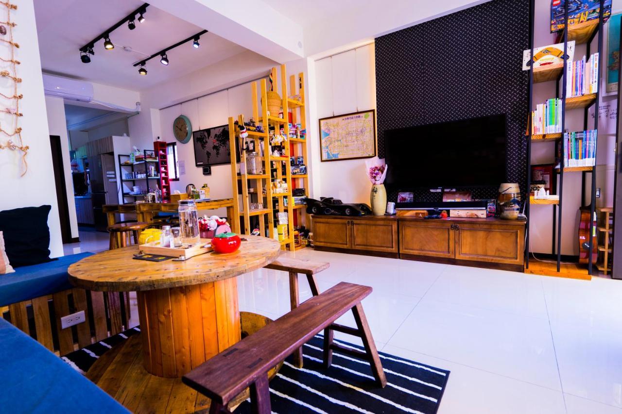 黑琵軼棧湖濱旅宿 K&B Happy Hostel Tainan Extérieur photo
