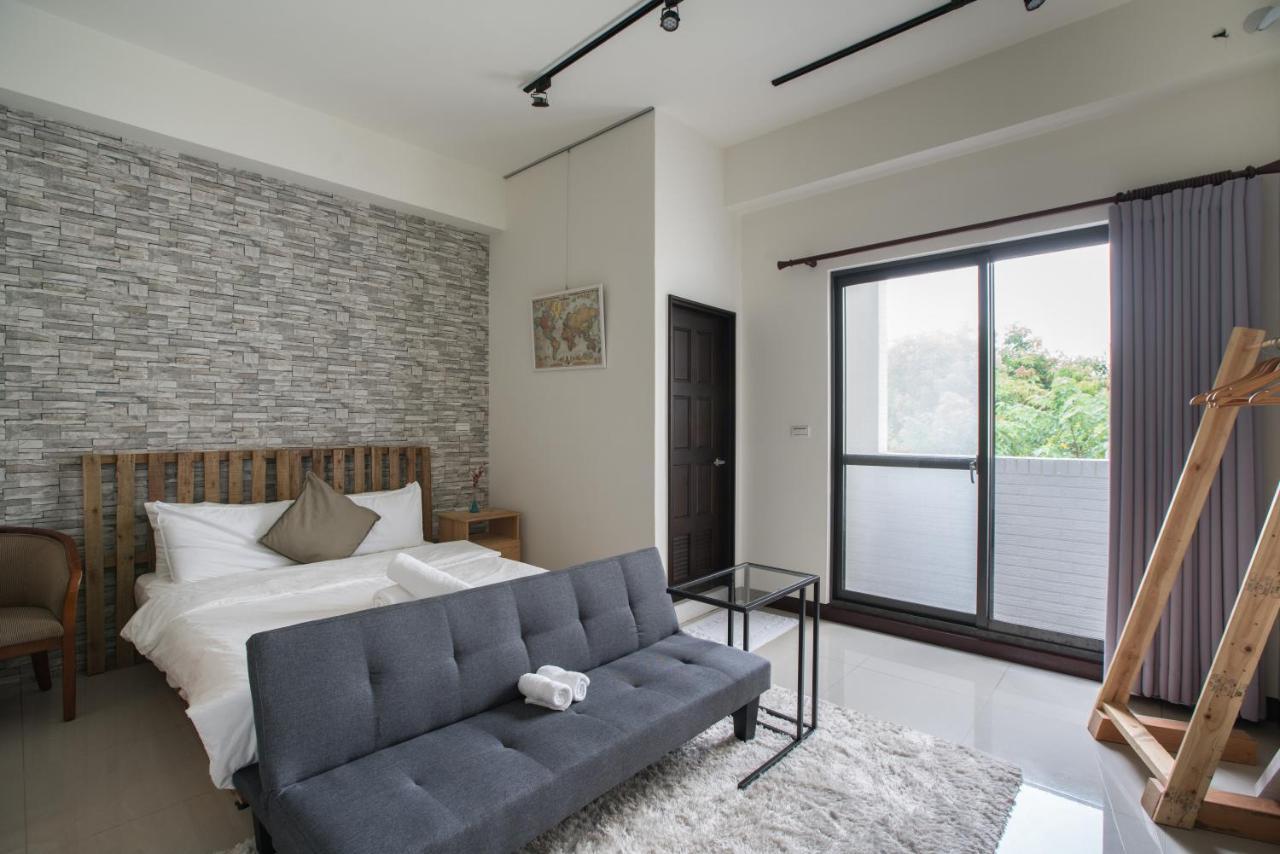 黑琵軼棧湖濱旅宿 K&B Happy Hostel Tainan Extérieur photo