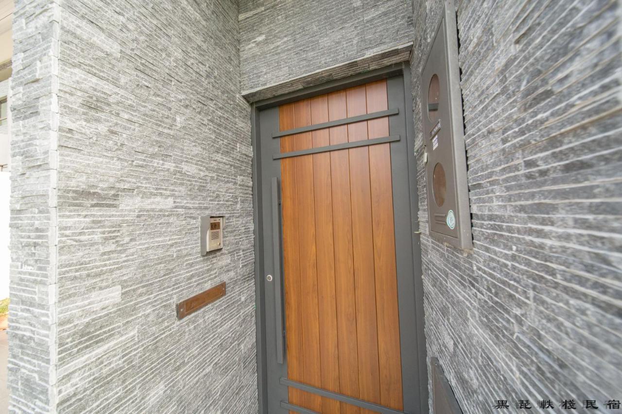 黑琵軼棧湖濱旅宿 K&B Happy Hostel Tainan Extérieur photo