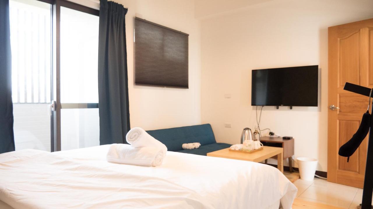 黑琵軼棧湖濱旅宿 K&B Happy Hostel Tainan Extérieur photo