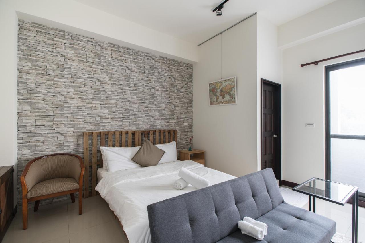 黑琵軼棧湖濱旅宿 K&B Happy Hostel Tainan Extérieur photo