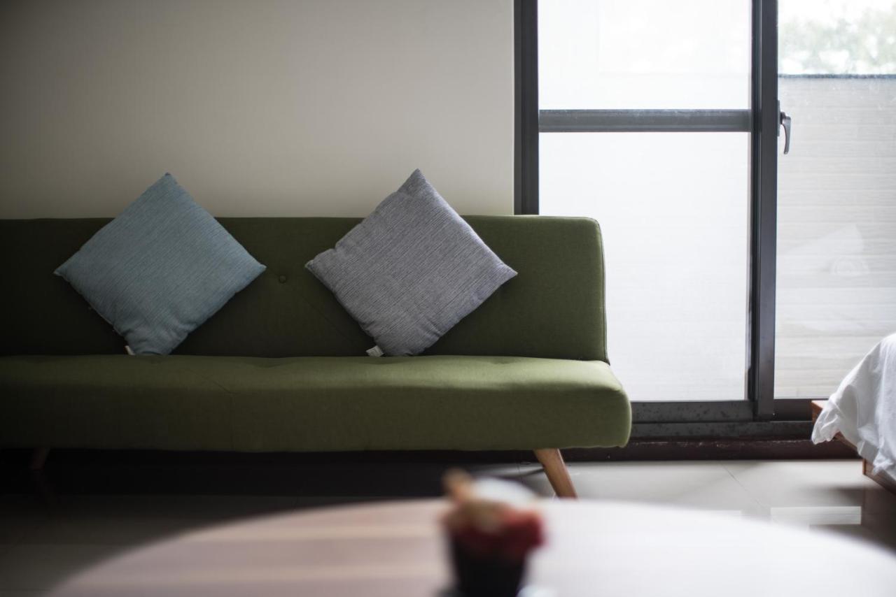 黑琵軼棧湖濱旅宿 K&B Happy Hostel Tainan Extérieur photo