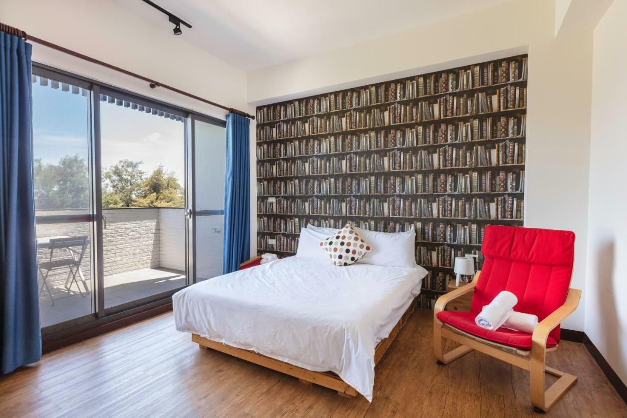 黑琵軼棧湖濱旅宿 K&B Happy Hostel Tainan Extérieur photo