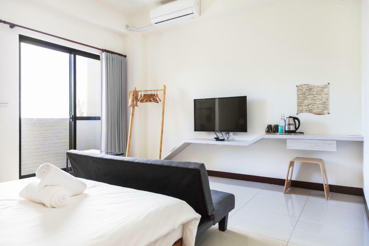 黑琵軼棧湖濱旅宿 K&B Happy Hostel Tainan Extérieur photo